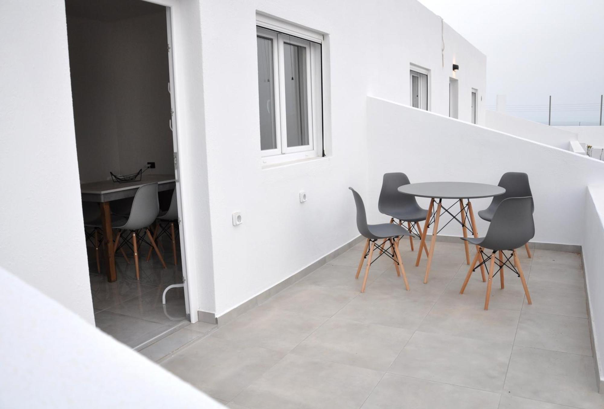Calma Eco Houses Sunset View Emporio  ภายนอก รูปภาพ