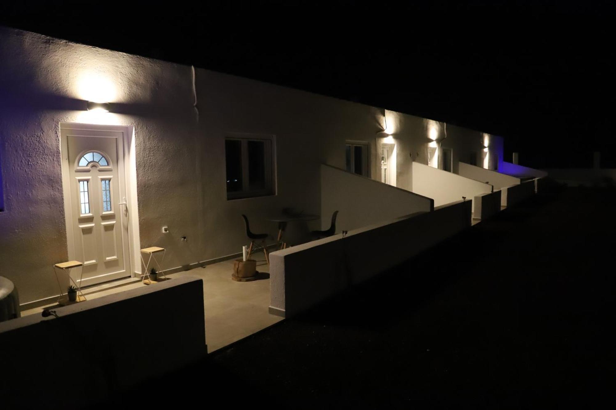 Calma Eco Houses Sunset View Emporio  ภายนอก รูปภาพ
