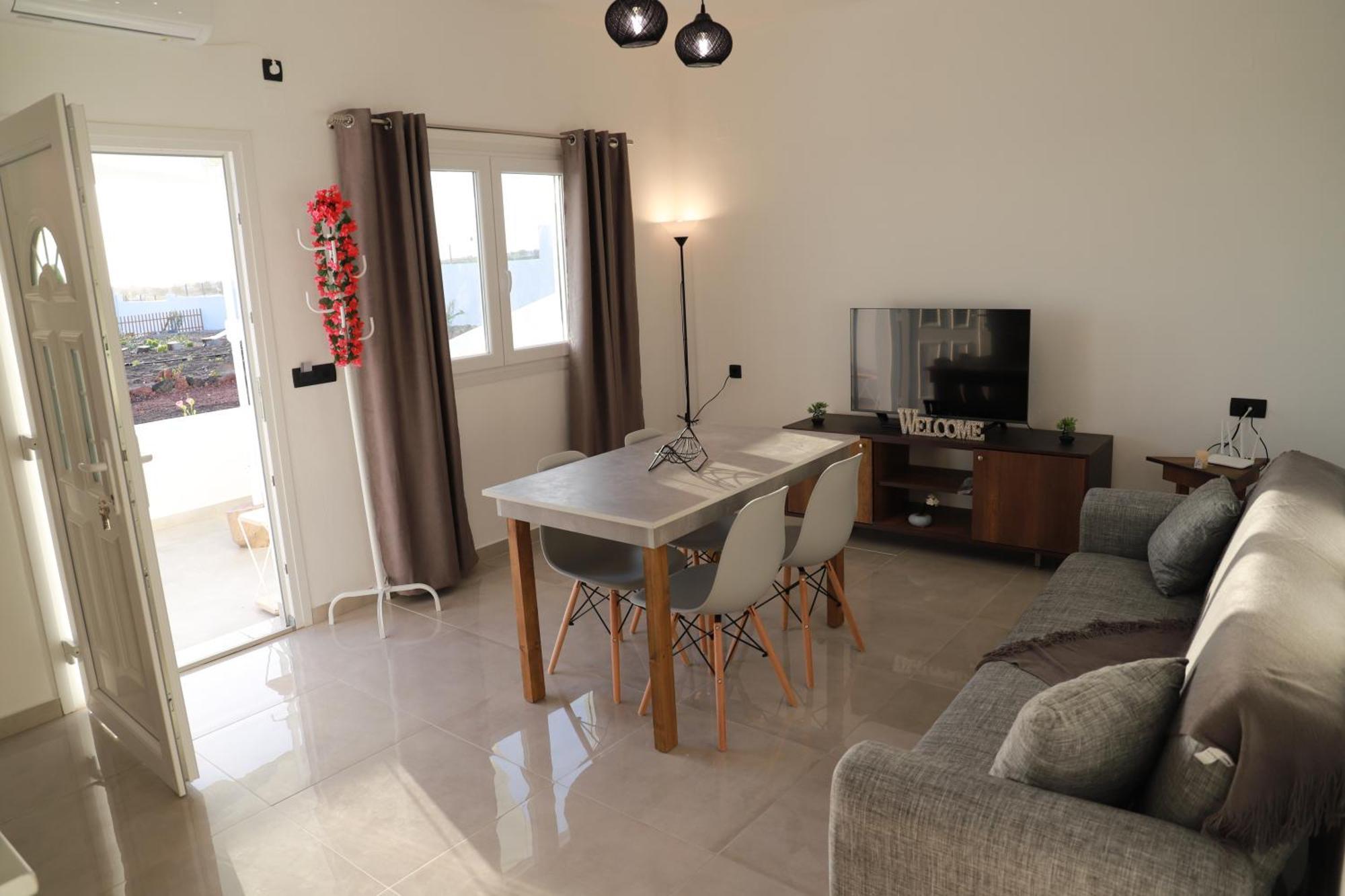 Calma Eco Houses Sunset View Emporio  ภายนอก รูปภาพ